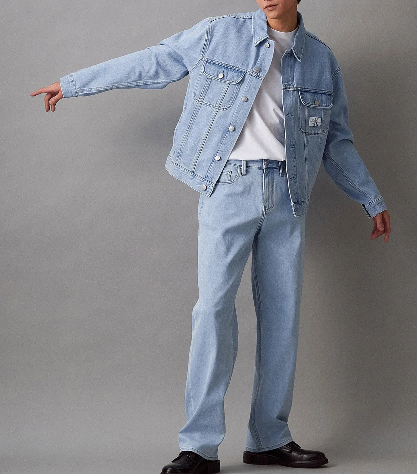 Regular 90s Denim Jacket Powder Blue